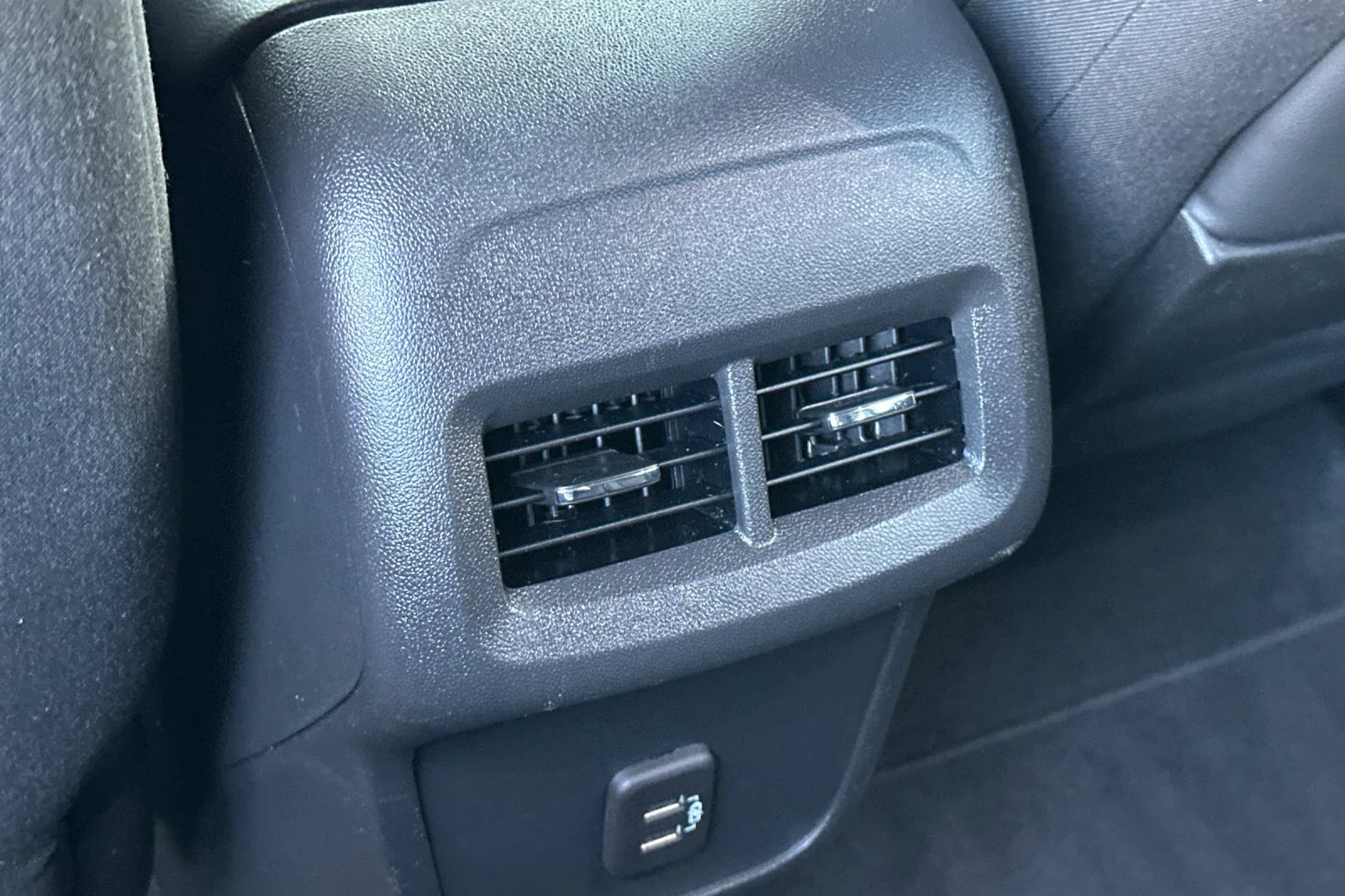 Used 2022 Black GMC SLE image 13