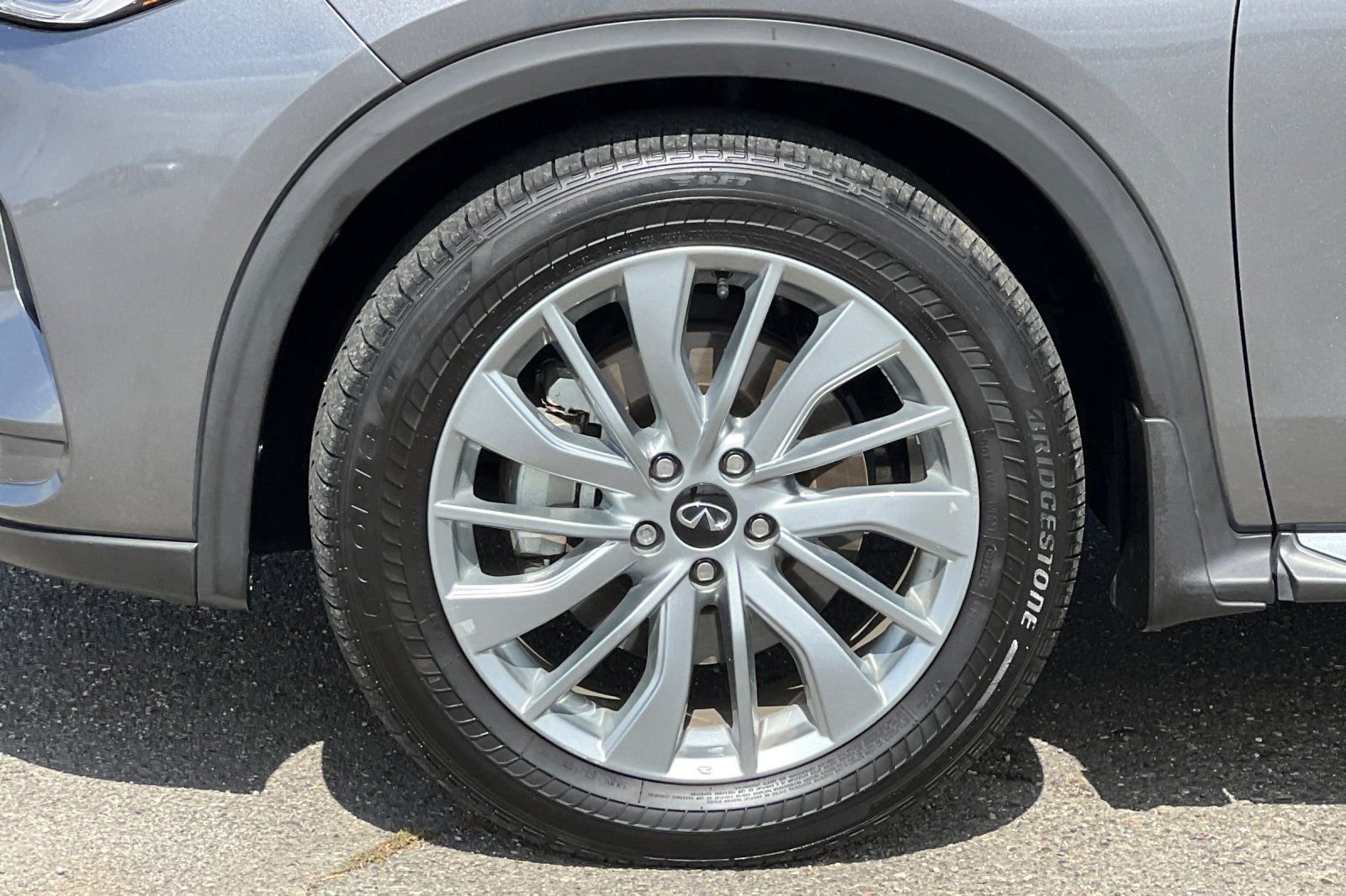 Used 2023 Graphite Shadow INFINITI LUXE image 11