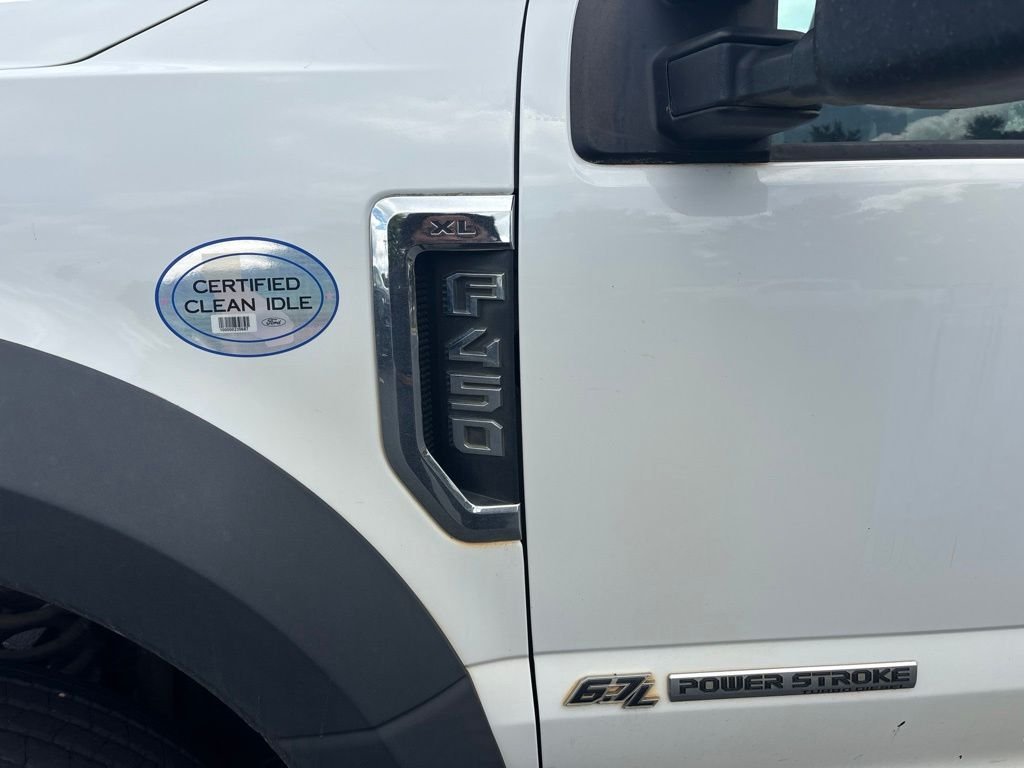 Used 2018 White Ford XL image 7