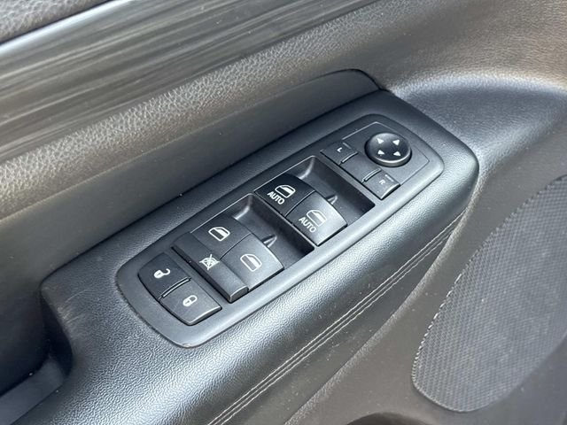 Certified Used 2019 Gray Jeep Altitude image 24