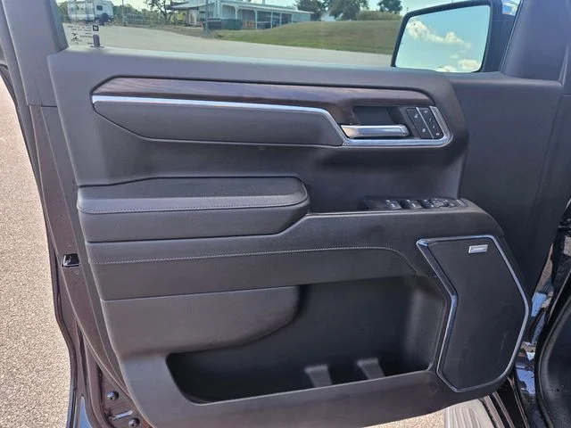 Used 2023 Silver GMC SLT image 10