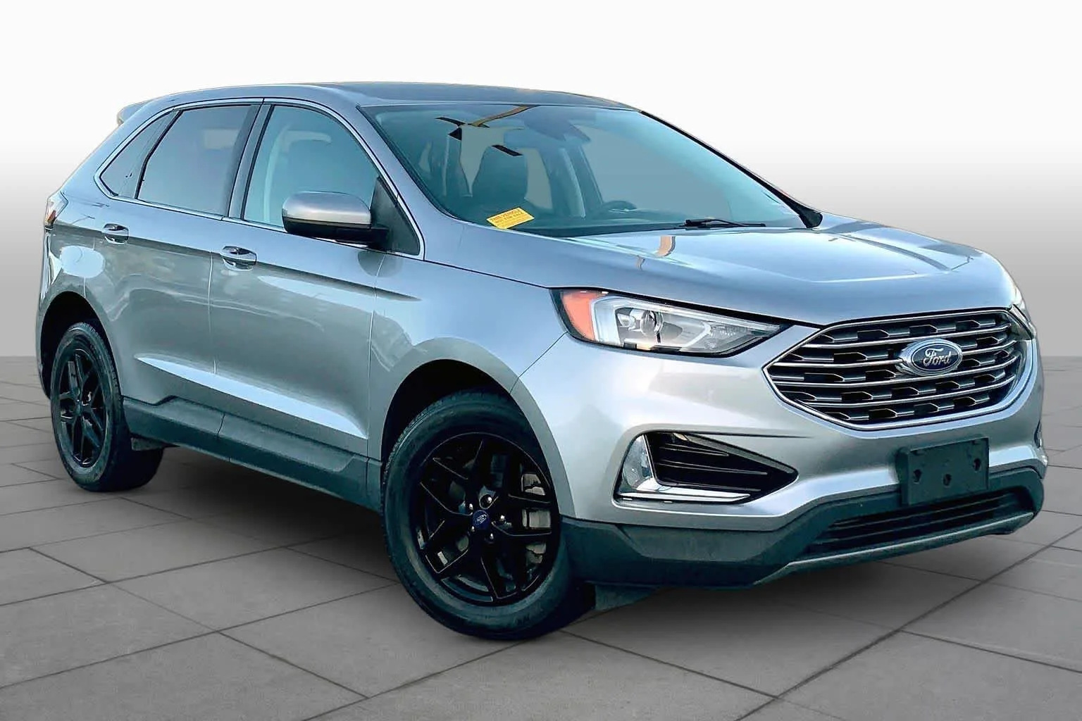 Used 2022 Iconic Silver Metallic Ford SEL image 3