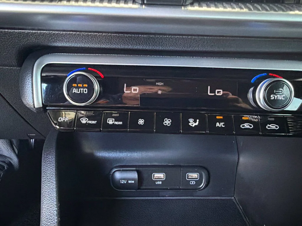 Used 2022 Glacial White Pearl Kia GT-Line image 14