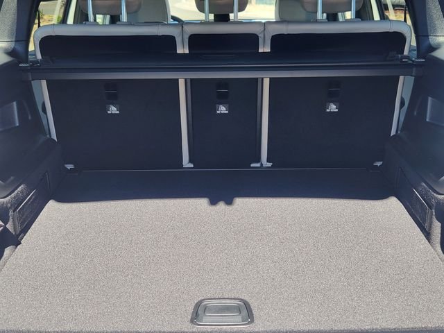 New 2026 Polar White Mercedes-Benz GLB 250 image 14