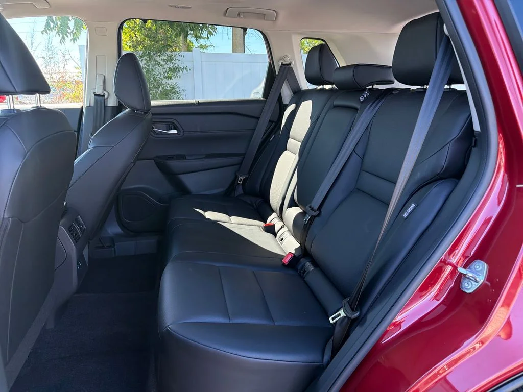 Used 2025 Red Nissan SV image 31