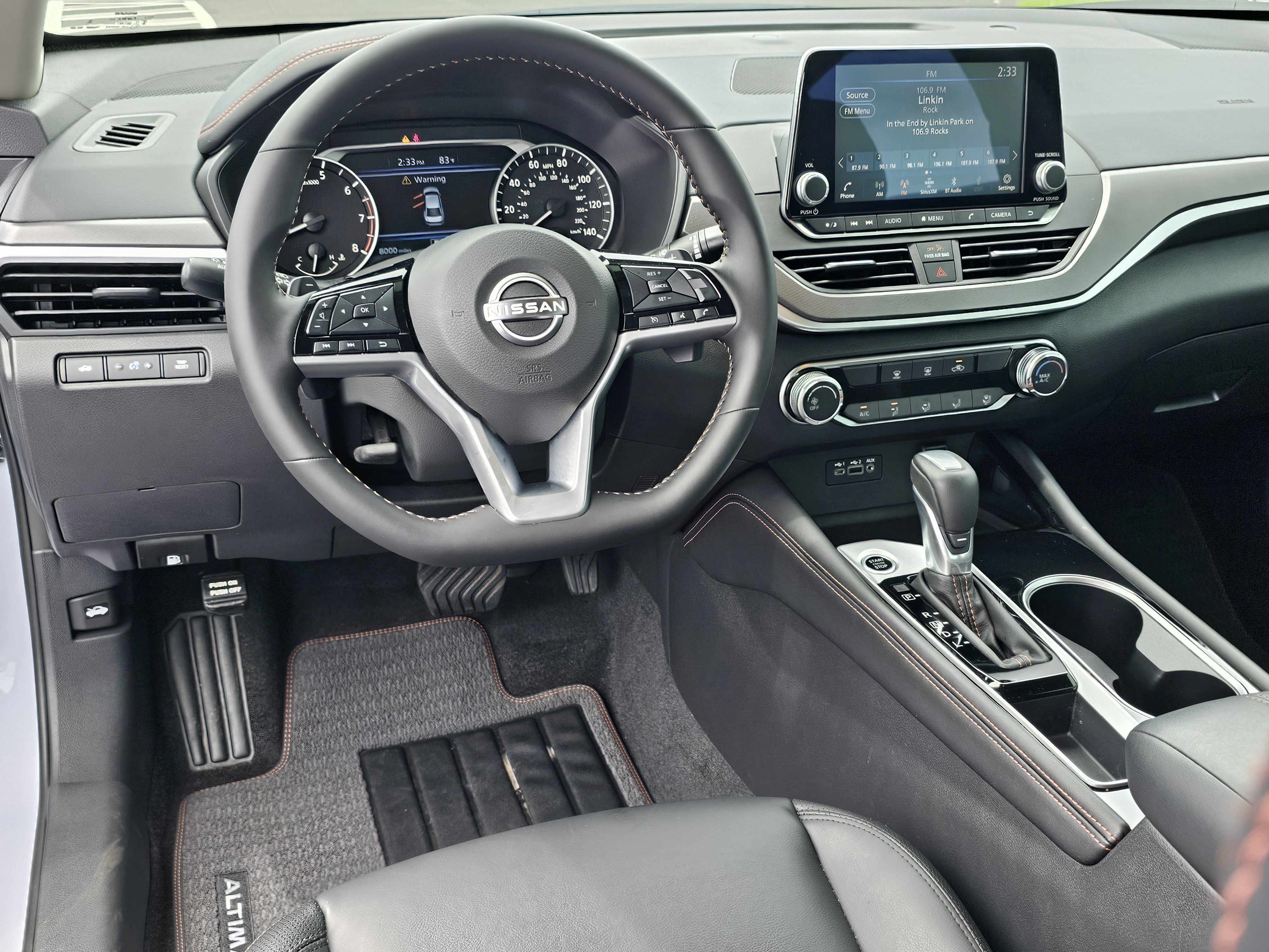 Used 2025 Gray Nissan SR FWD image 34
