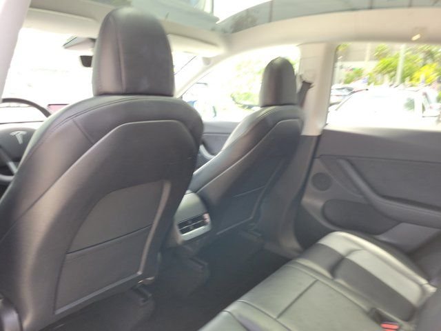 2021 Tesla Model Y Long Range - Photo 10