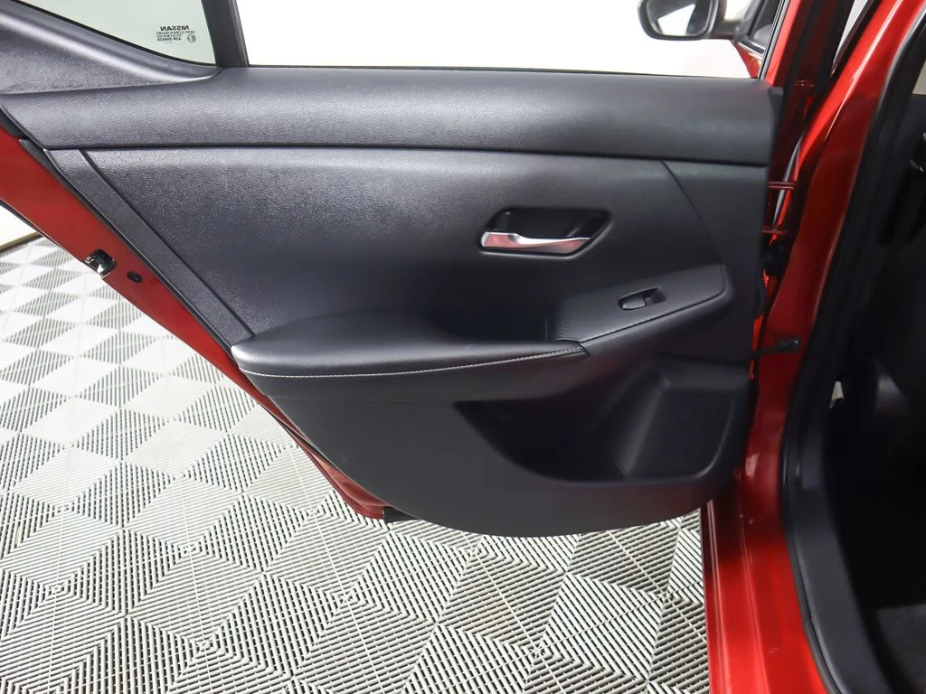 Used 2022 Scarlet Nissan SV image 22