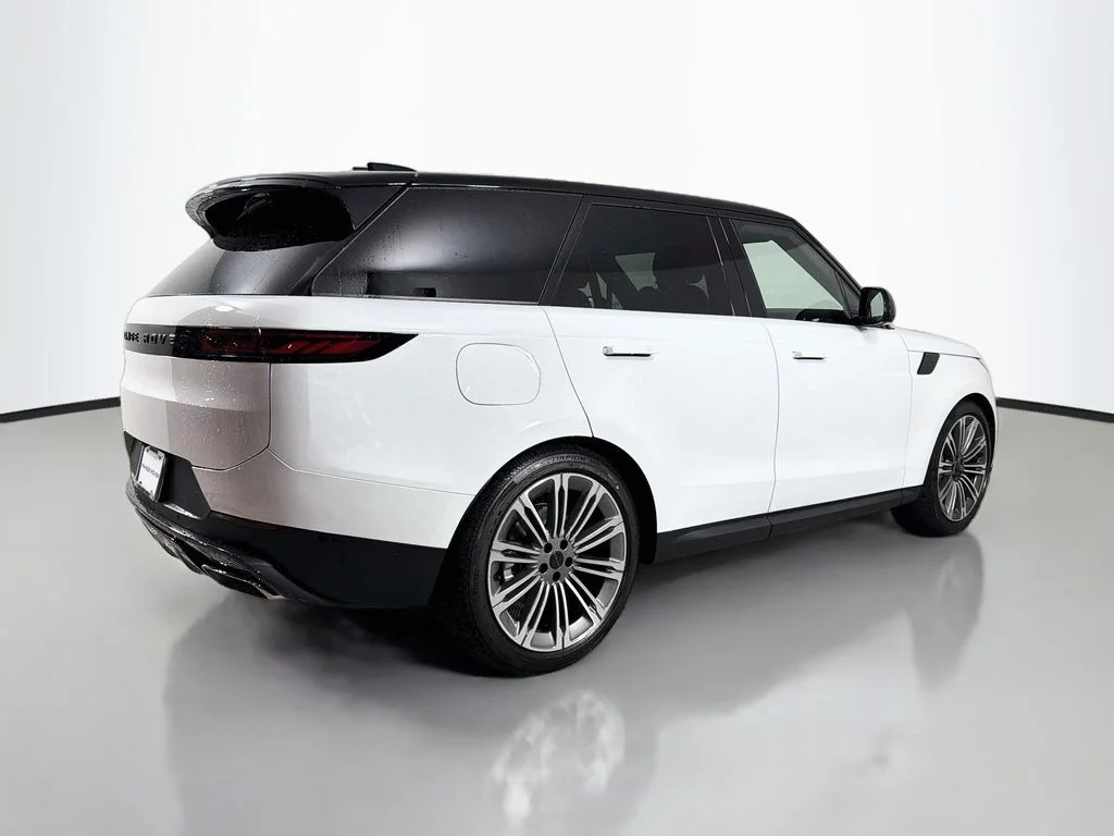 New 2027 Fuji White Land Rover SE image 5