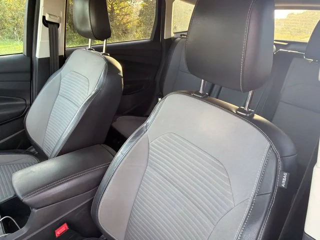 Used 2018 White Ford SE image 10