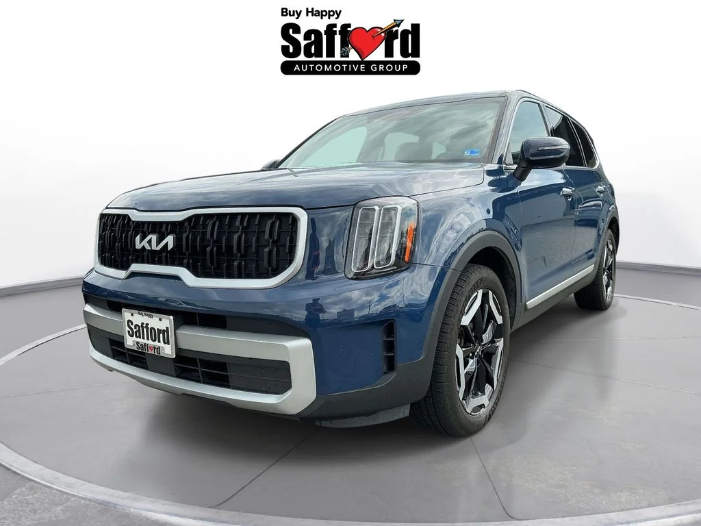 Used 2023 Black Kia EX image 1