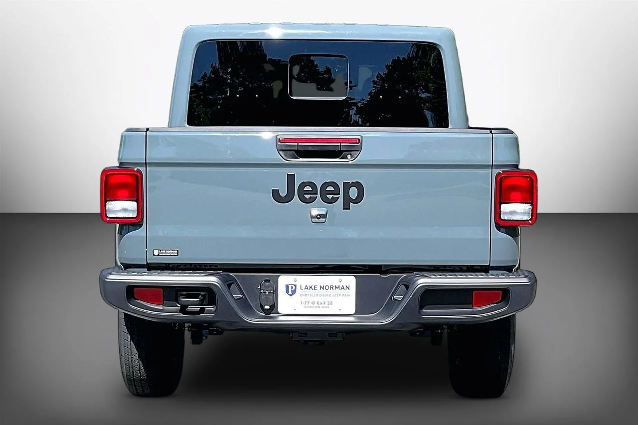New 2026 Anvil Clearcoat Jeep Sport S image 7
