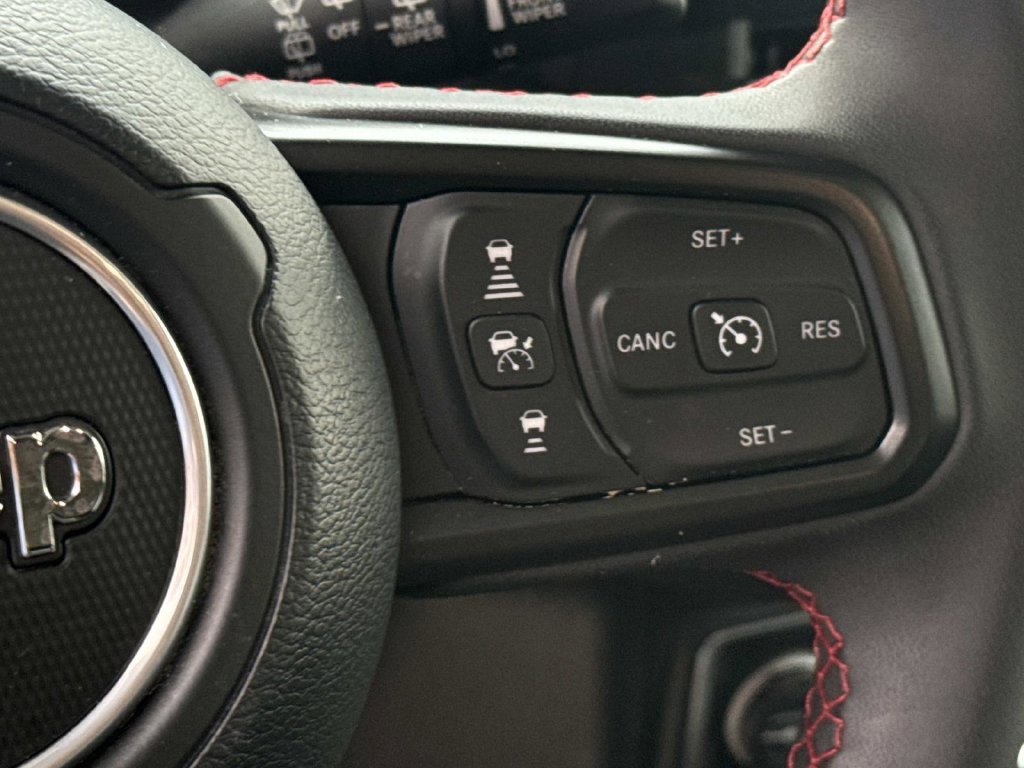 Used 2025 White Jeep Rubicon image 34