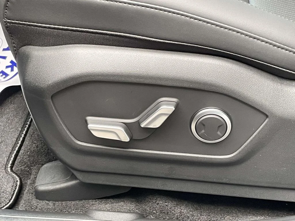 New 2026 Black Hyundai SEL image 17
