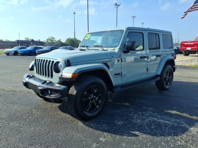 Used 2023 Gray Jeep Altitude image 3