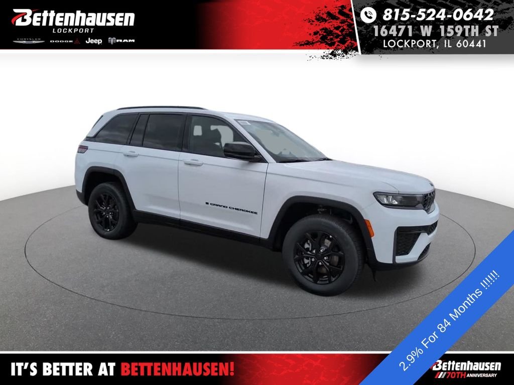 New 2026 White/off-white Jeep Laredo Altitude image 4