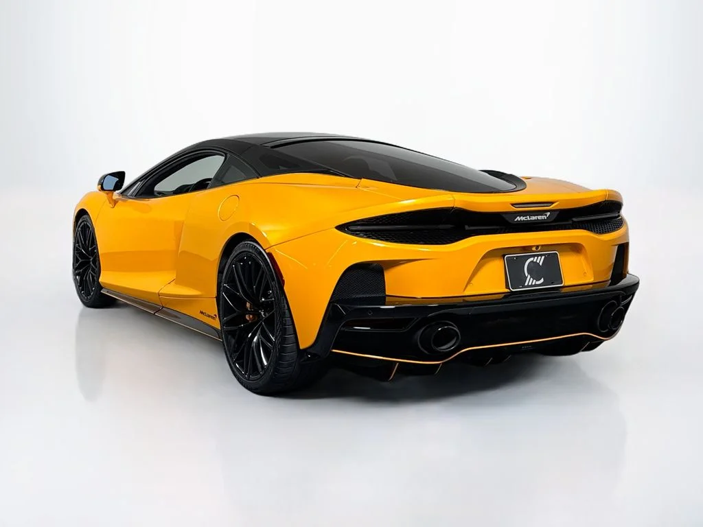 Certified Used 2023 McLaren Orange McLaren  image 3
