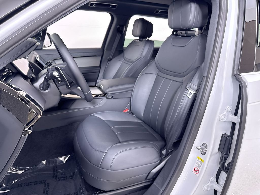 New 2026 Fuji White Land Rover SE image 11