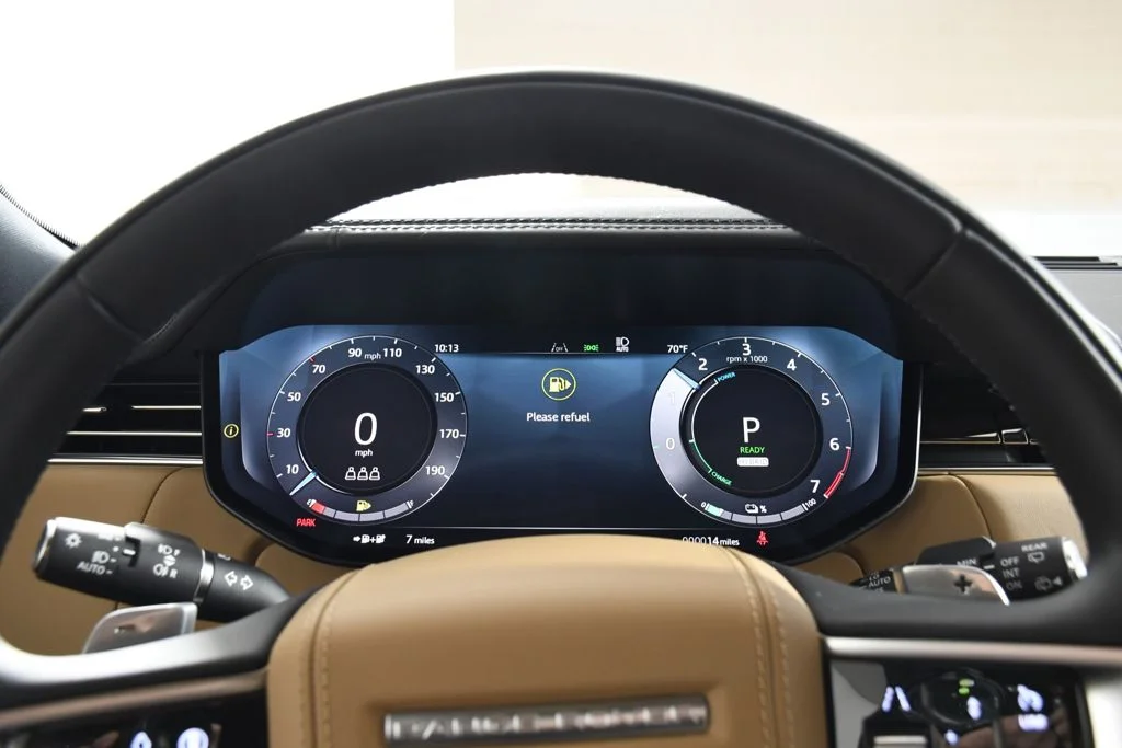 New 2026 Ostuni Pearl Wh Land Rover SE image 30