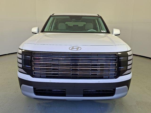 New 2026 White Hyundai SE FWD image 2