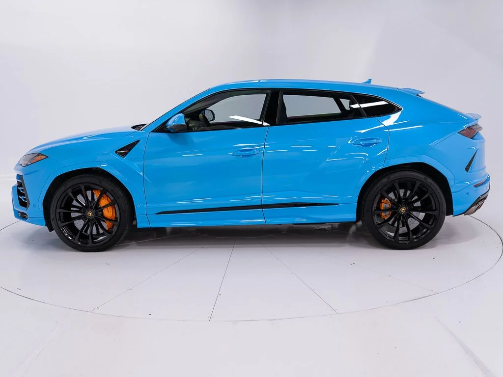 Used 2022 Blu Cepheus Lamborghini  image 2