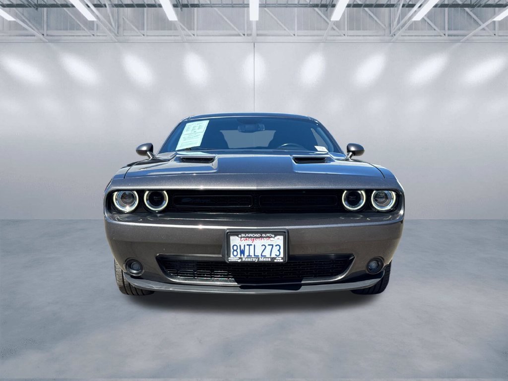 Used 2021 Gray Dodge SXT image 2