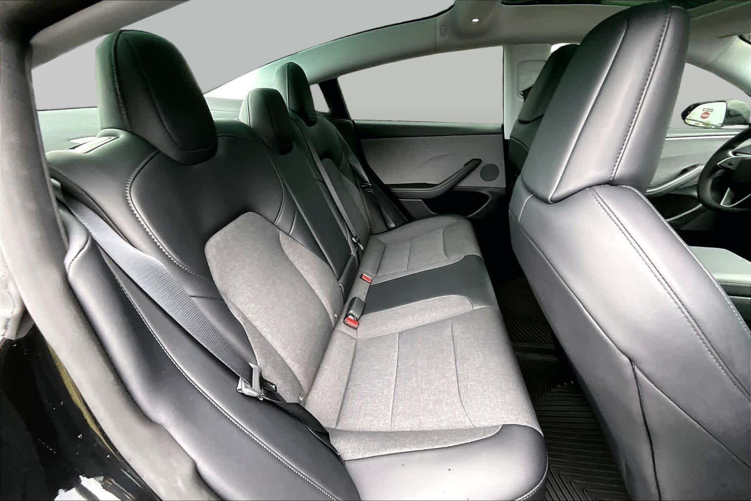 Used 2025  Tesla Long Range image 18