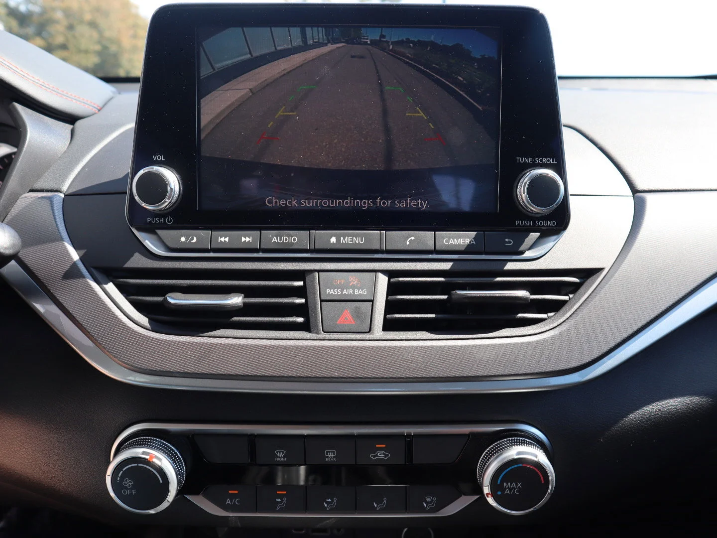 New 2025 Pearl White Tricoat Nissan SR image 21