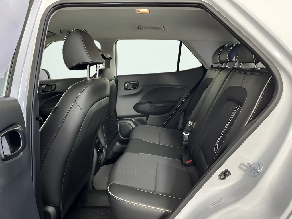 New 2026 White Hyundai SEL image 10