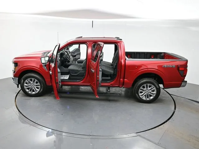 Used 2024 Rapid Red Met Tinted Cc Ford XLT image 38
