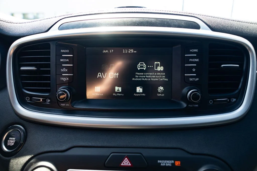 Used 2020 White Kia EX image 14