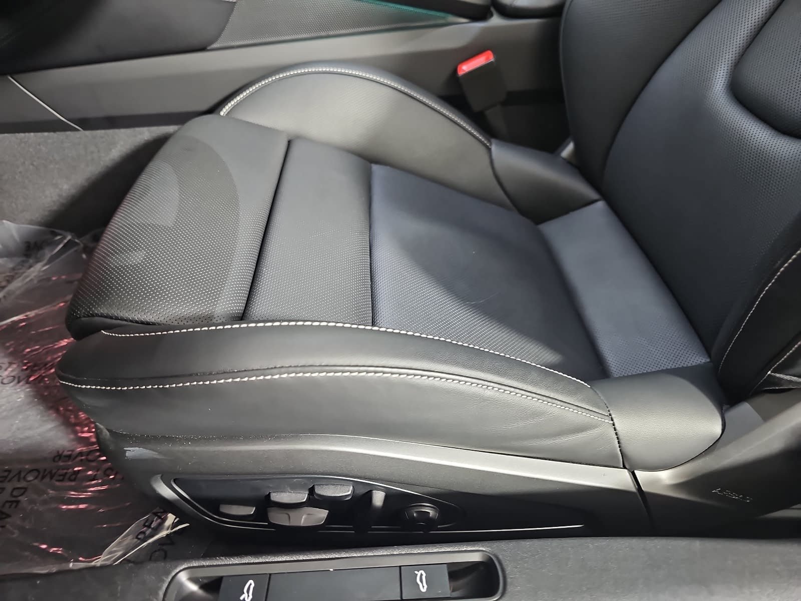 Used 2025  Porsche Targa 4 GTS image 25