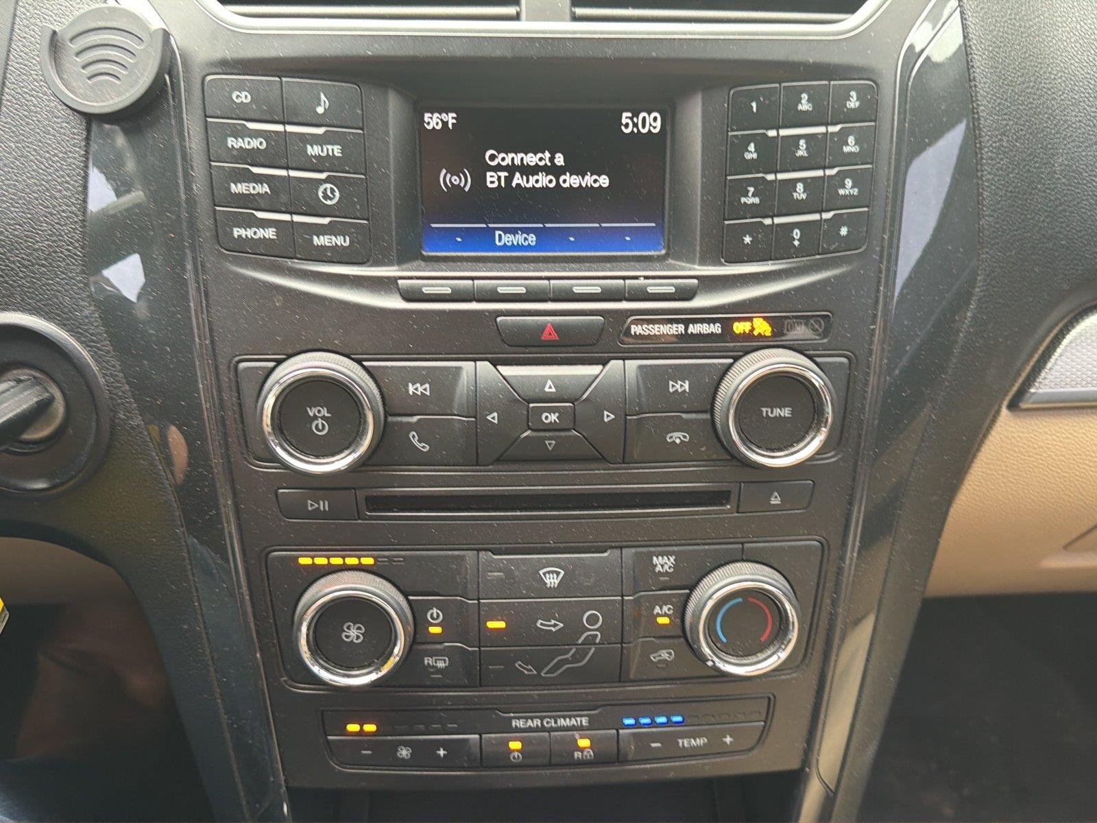 Used 2017 Blue Jeans Ford Base image 14