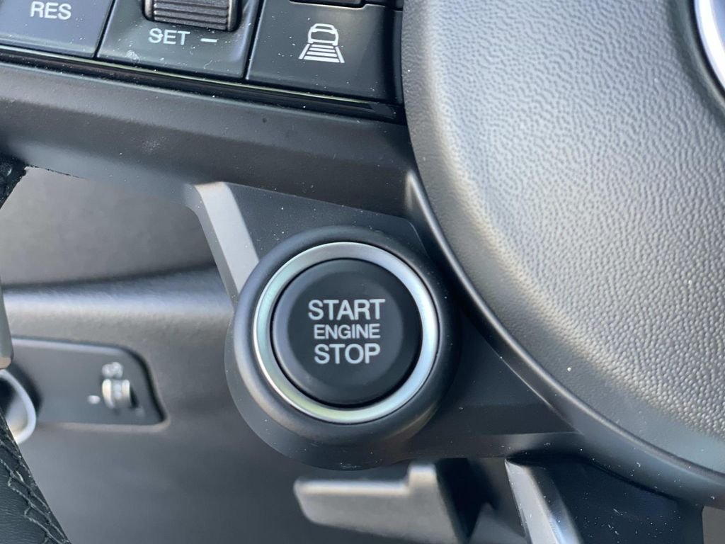 Used 2025 White Alfa Romeo  image 18