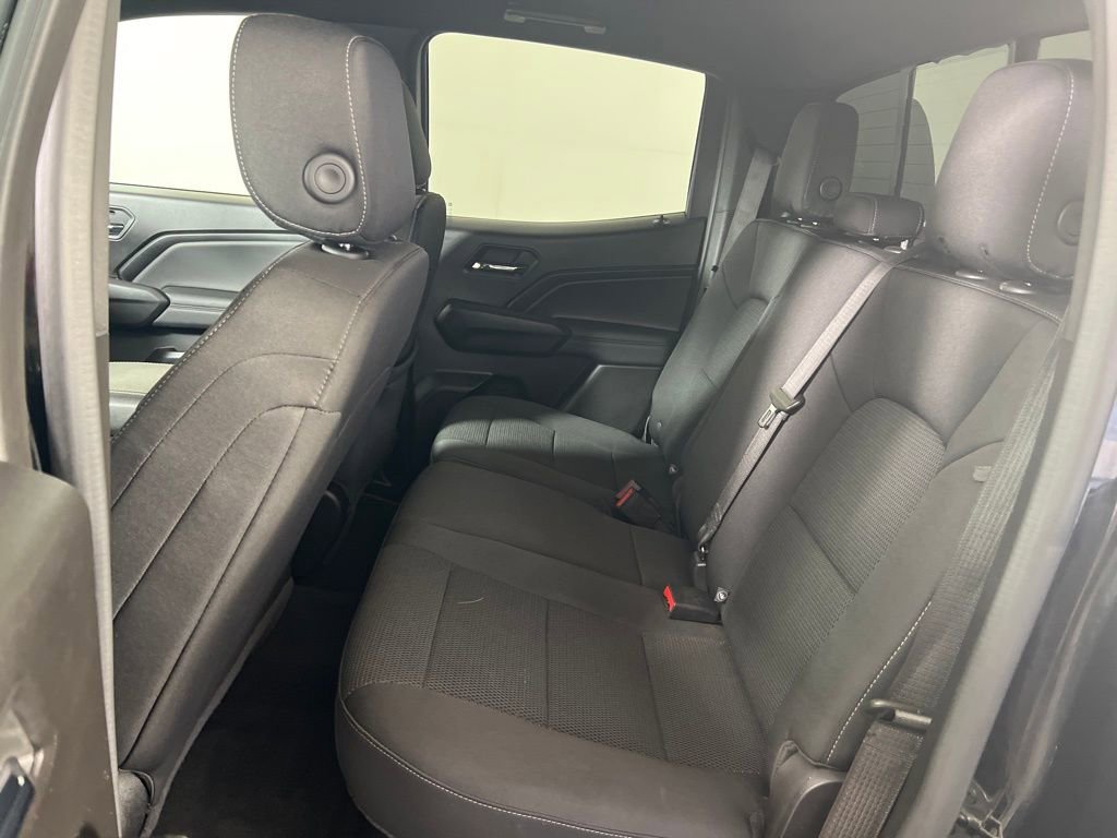 Used 2024 Onyx Black GMC Elevation image 17