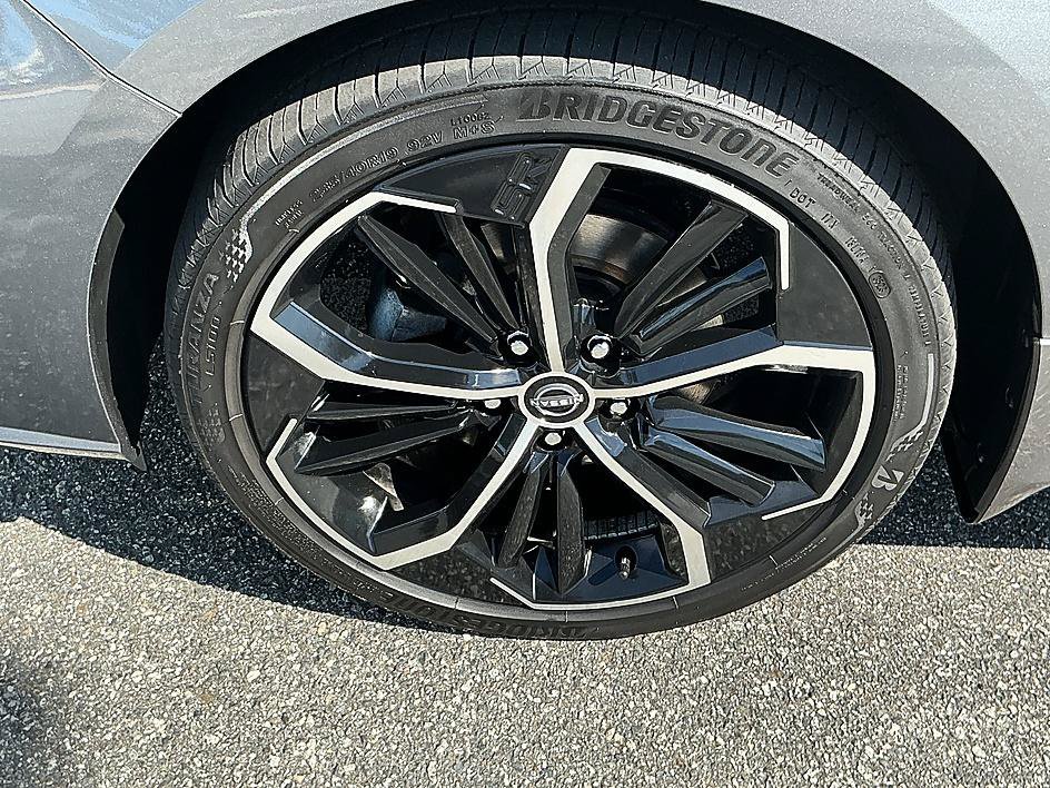 Certified Used 2024 Gun Metallic Nissan 2.5 SR image 10