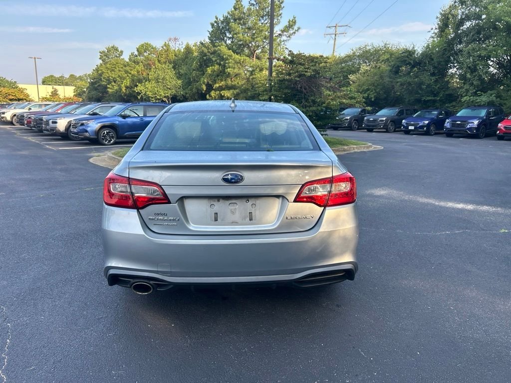 Used 2018 Silver Subaru 2.5i image 4