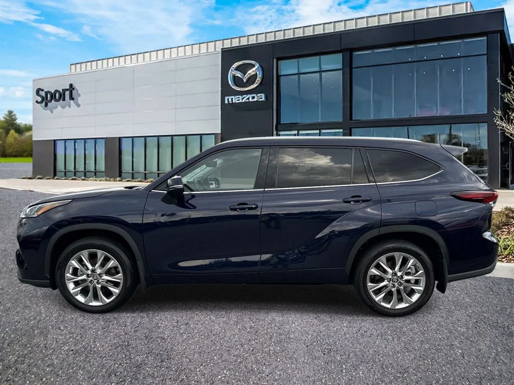 Used 2024  Toyota Limited image 6