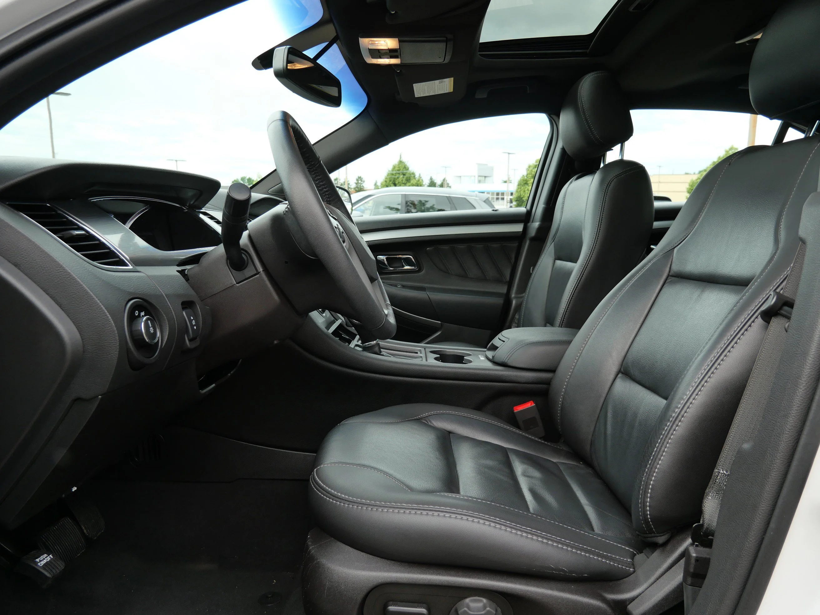 Used 2018 White Platinum Metallic Tri-Coat Ford SEL image 10