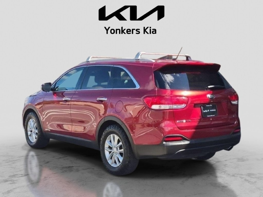 Used 2017 Red Kia LX image 8