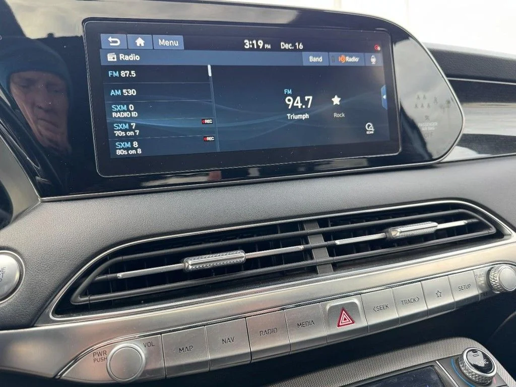 Used 2020 Silver Hyundai Limited image 21
