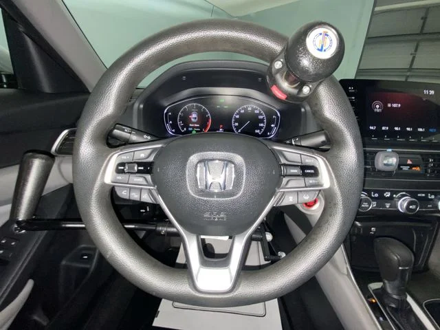 Used 2018  Honda LX image 14
