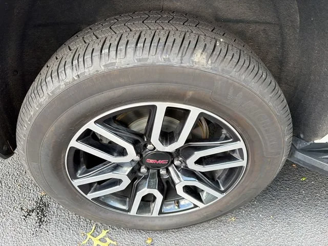 Used 2022 Summit White GMC AT4 image 17