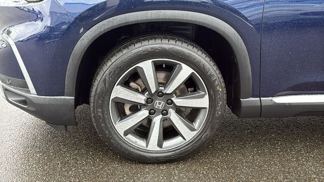 Used 2024 Obsidian Blue Pearl Honda Touring image 8