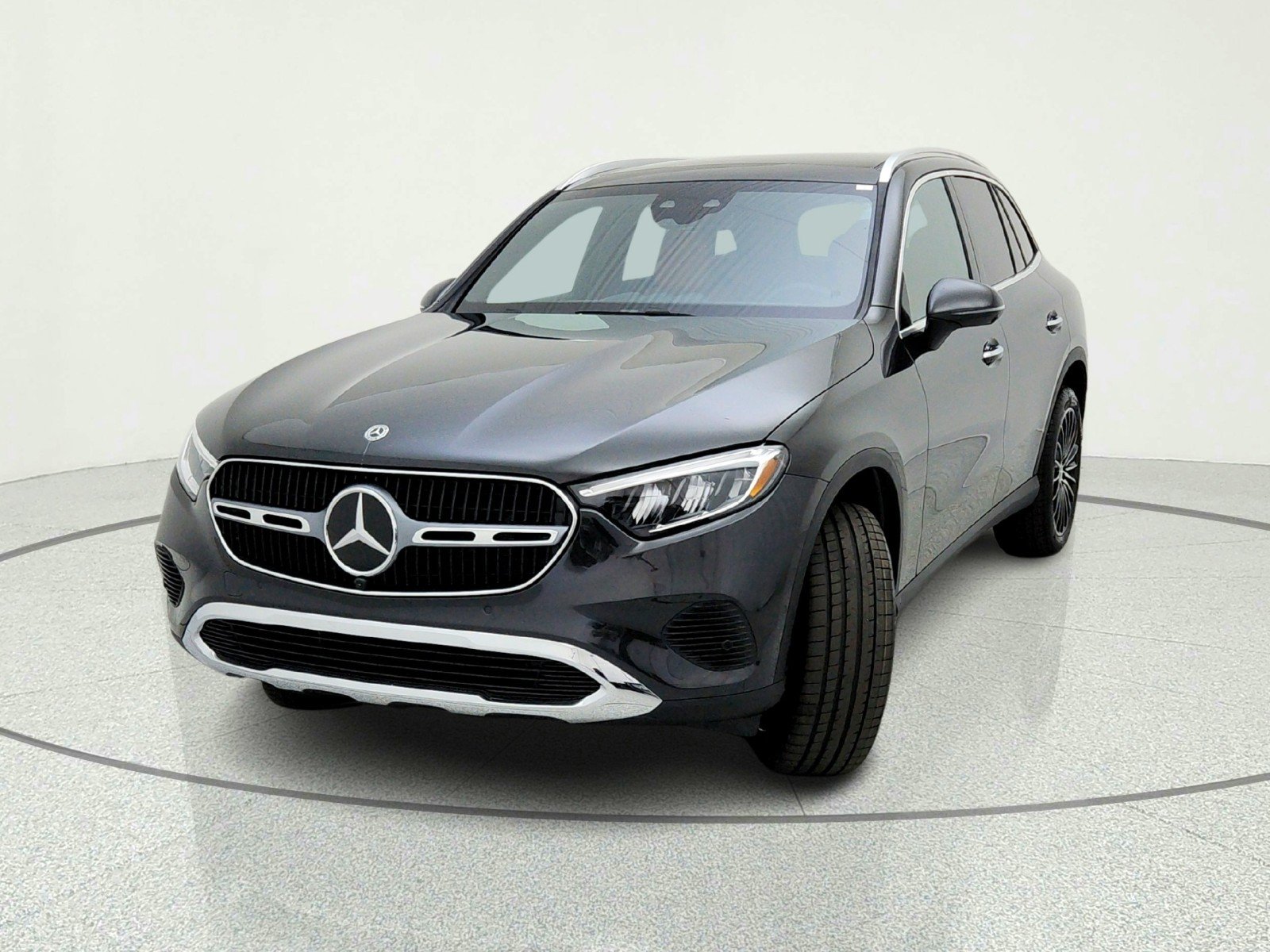 New 2026 Graphite Grey Metallic Mercedes-Benz GLC 300 SUV image 2