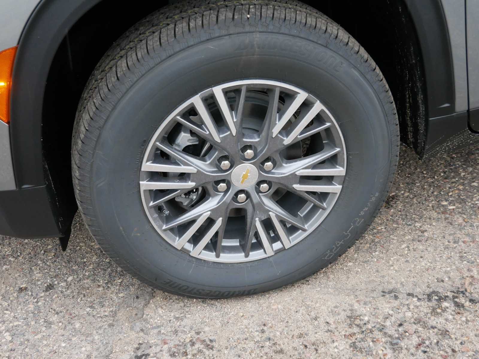 2026 Chevrolet Traverse LT - Photo 9