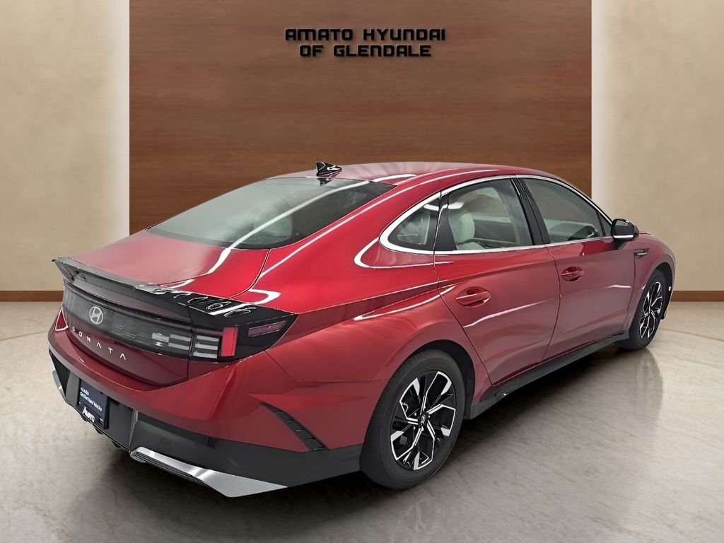 Certified Used 2025 Red Hyundai SEL image 6