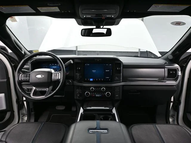 2025 Ford F-250 Super Duty Platinum - Photo 27