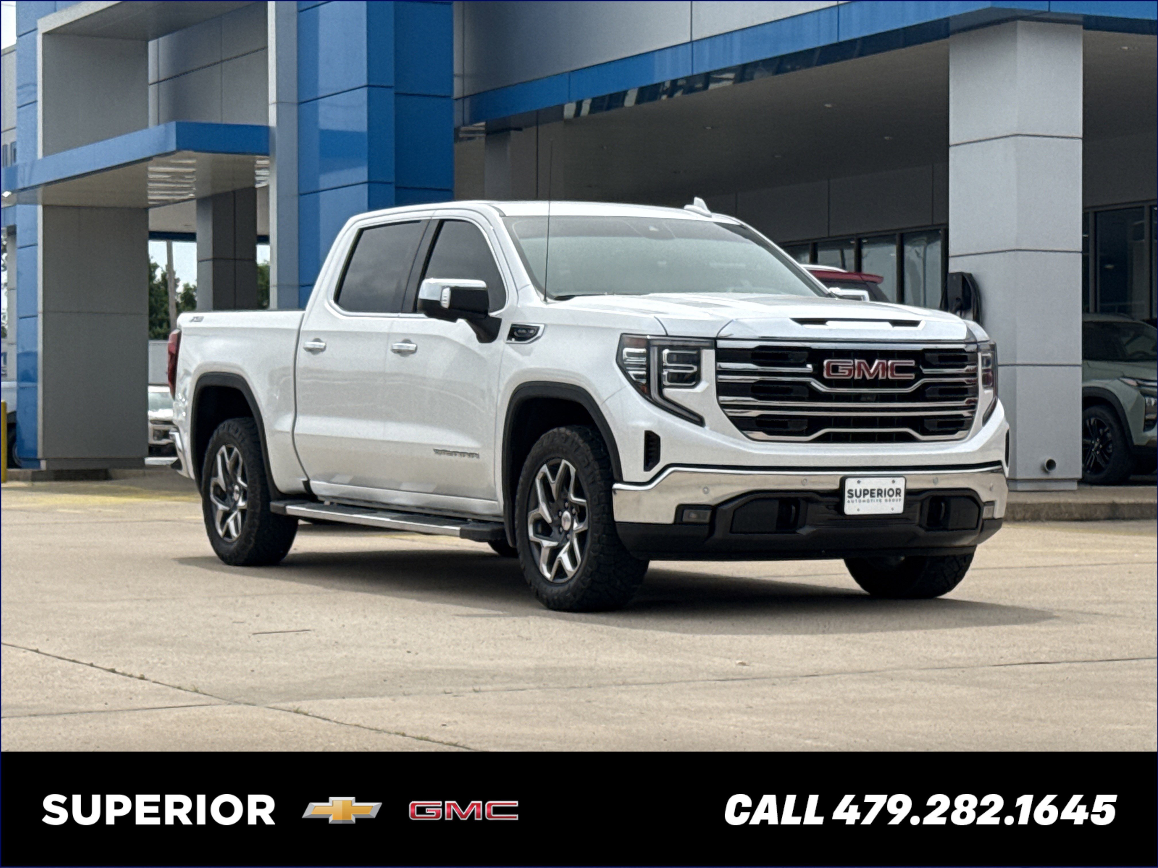 2024 GMC Sierra 4WD Crew Cab Short Box SLT's photo