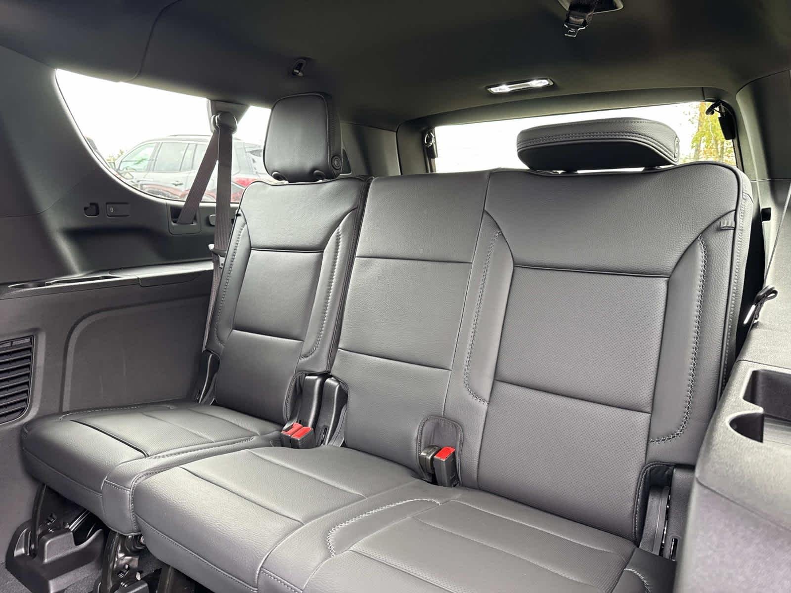 2026 GMC Yukon XL Denali - Photo 8